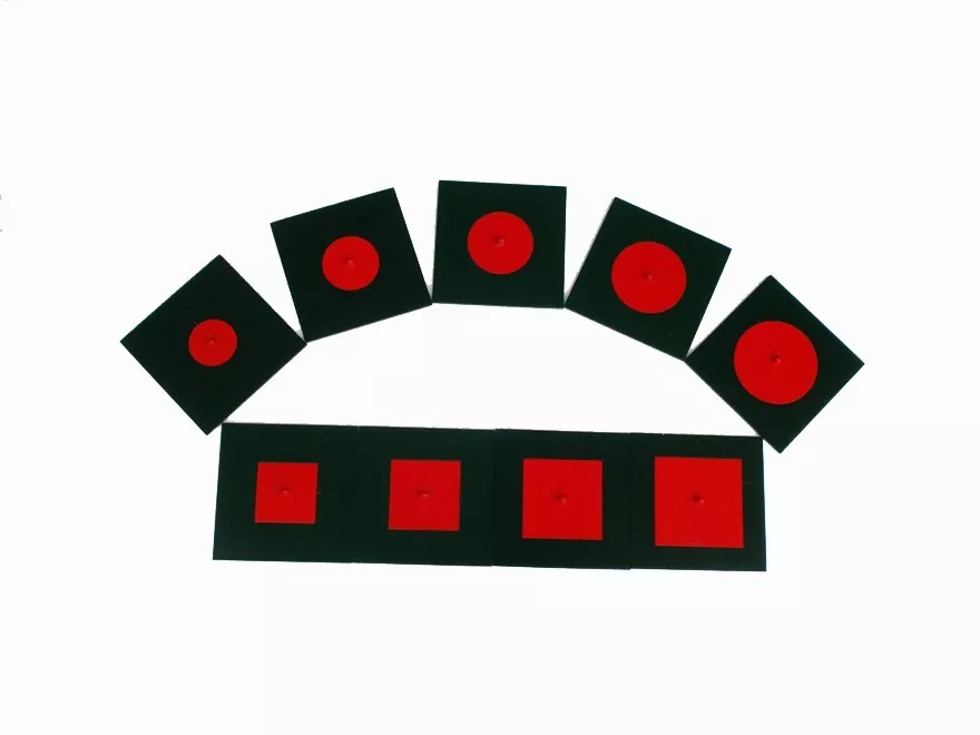 Vpísané a sústredné kovové tvary