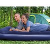 217657 6 bestway nafukovaci matrace air mattress queen s vestavenou pumpou 203x152