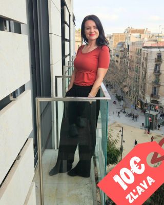 Viete, v čom je materská naozaj výnimočná? 🤔 Že vám stačí umyť si vlasy, dať si rúž a okamžite sa cítite ako bohyne krásy!...