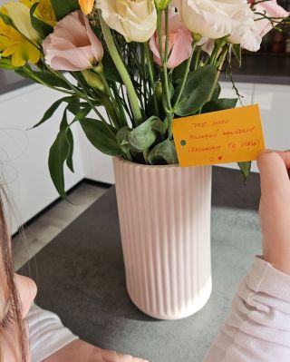 Existujú momenty, kedy si vďačná za to, že tvoje dieťa ešte nevie čítať. 😅 Veríme, že ste mali krásny Medzinárodný deň...