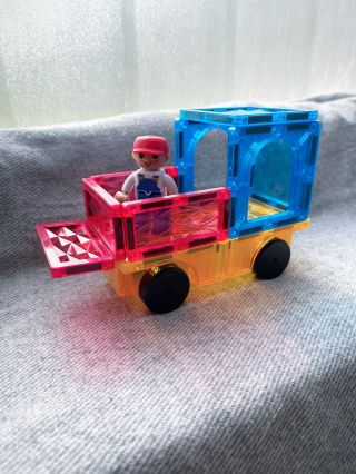 Dnes je Národní den bez spěchu.🏃 Den, kdy si máme uvědomit nebezpečí rychlé jízdy. Získáme pár minut navíc. Ale můžeme...