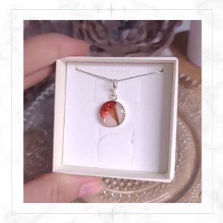 Náhrdelník s vlásky sourozenců 🩷 Často se mě ptáte, jestli je možné vytvořit šperk bez mateřského mléka. Ano je to možné 🙏...