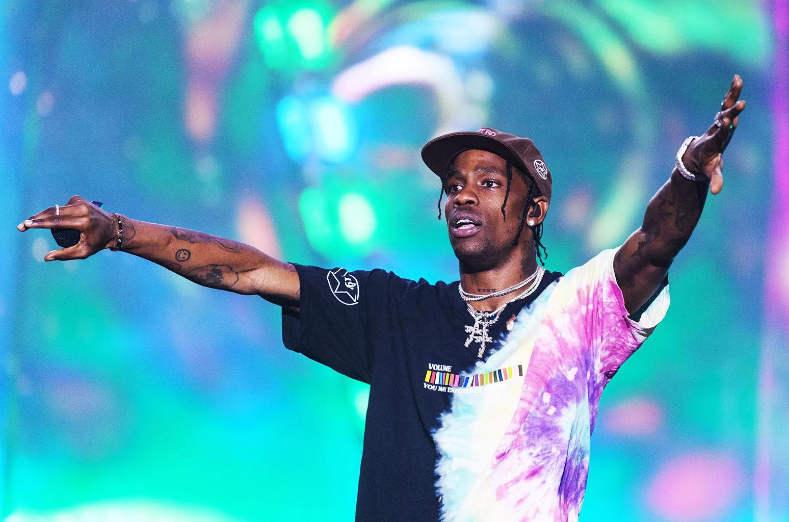 Travis Scott sa zranil počas vystúpenia
