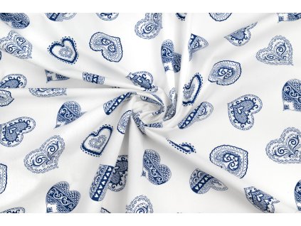 bavlnene platno modra krajkova srdce na bile 2