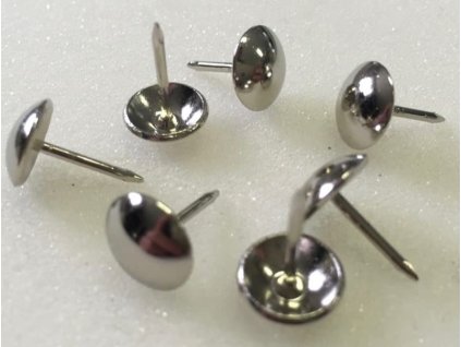 ozdobne hrebiky stribrna