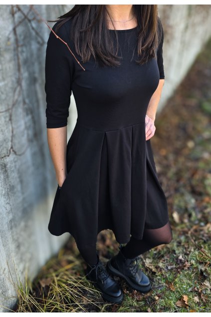 Šaty ESMÉ black kojicí (VELIKOST 34)