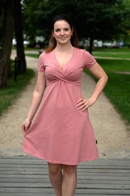 Společenské těhotenské růžové šaty, Jsem máma