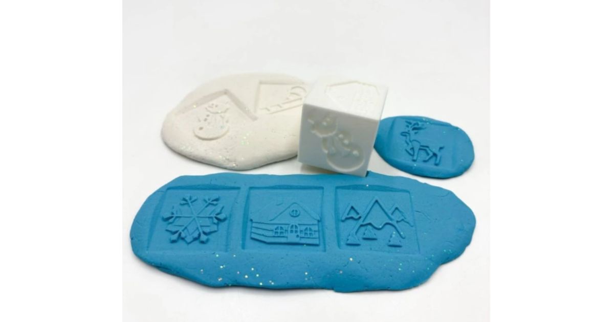 obtiskavaci-kostka-zimni