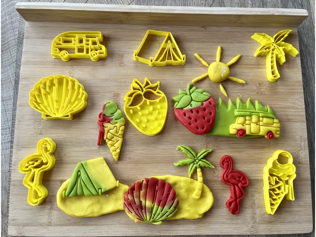 438 438 vykrajovatka letni 1