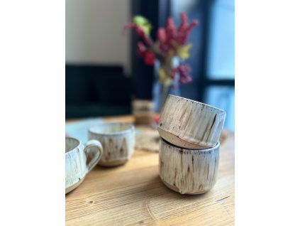 keramicky-hrnek-bily