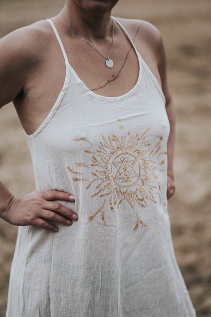 Julia - Dračí šaty