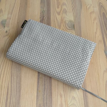 1533, Srdíčka na šedé, Mandarino.cz