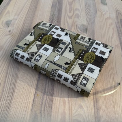 1590 Obal na knihu Domečky khaki, Mandarino