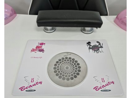 Protišmyková podložka na stôl VEĽKÁ s výrezom na mriežku 03