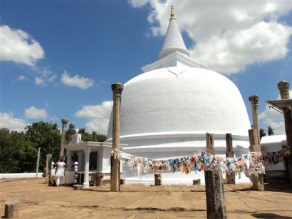 lankarama dagaba in anuradhapura