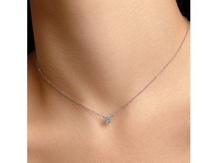 dámsky strieborný náhrdelník s jemným príveskom