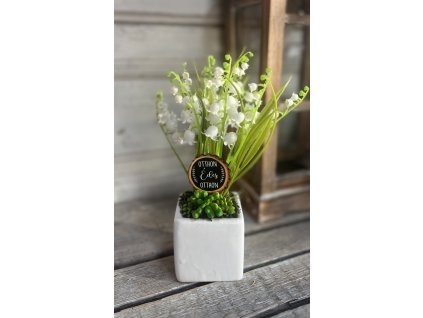 Gyöngyvirágos kocka kaspó