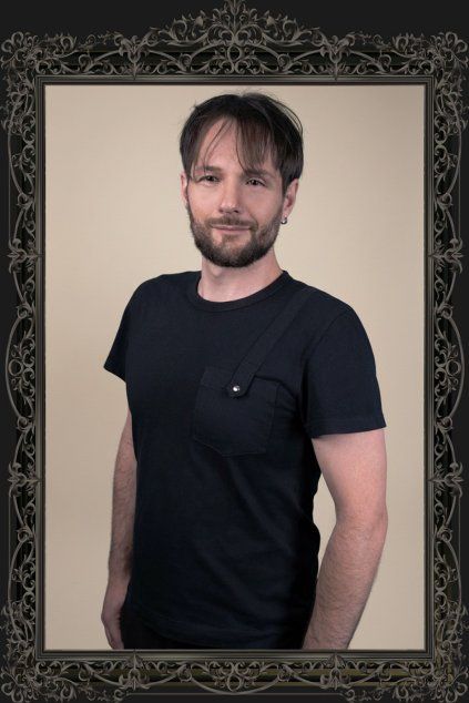 triko s kapsičkou rám