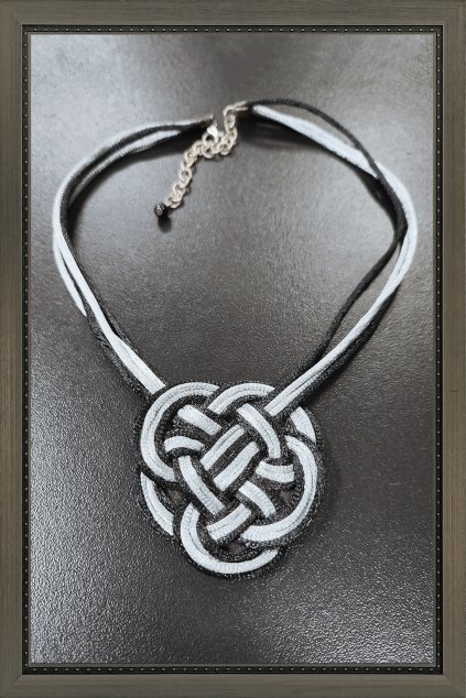 uzel velký šedočerný rám