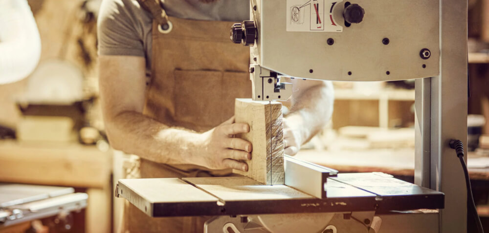 Jaká je nejlepší pila na dřevo? Vše o pevných pilách!