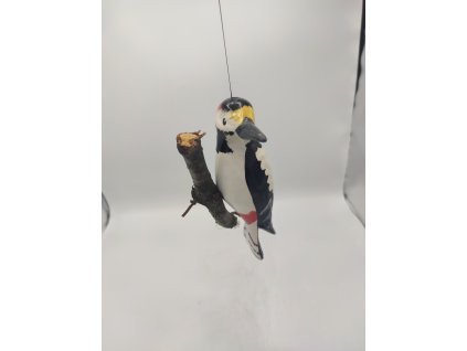 Strakapoud na houpačce, 20cm, mrazuvzdorný, hlava vpřed