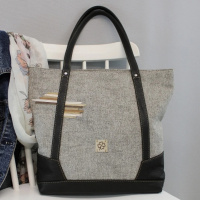  Velký dámský shopper | taška v kombinaci pravé kůže v barvě tmavě hnědé a pevné látky v šedé barvě, vyrobený ručně od Marabe