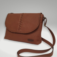  Kožená crossbody z pravé kůže, v hnědé barvě, velikost A4, vyrobená ručně na zakázku od Marabe