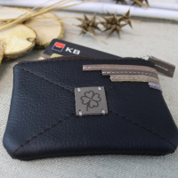  Elegantní malá kapsa z pravé kůže v černé barvě, velikost platebních karet - handmade od Marabe