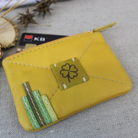  Elegantní malá kapsa z pravé kůže žluté barvy, velikost platebních karet - handmade od Marabe