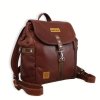Kožený batoh v barvě koňak – boční pohled