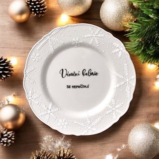 Užijte si každou sladkou chvilku bez výčitek! Tento ručně malovaný talíř s vločkami a vtipným nápisem je přesně tím, co...