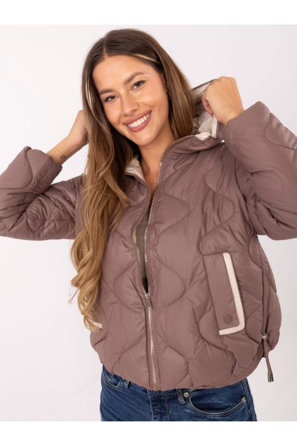 Prošívaná bunda s kapucí hnědá