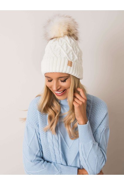Zimní čepice s bambulkou bílá