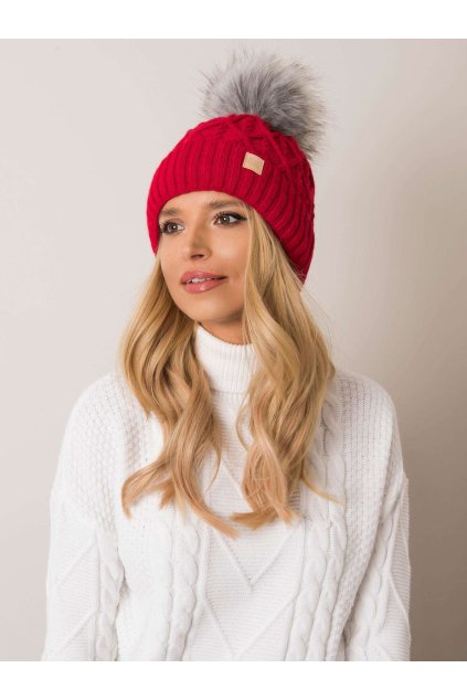 Zimní čepice s bambulkou červená