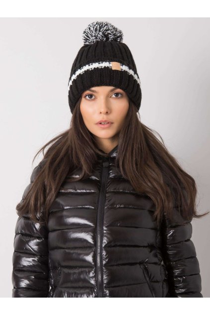 Zimní čepice s bambulkou a bílým pruhem