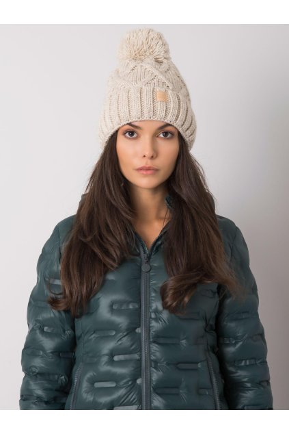 Zimní pletená čepice s bambulkou béžová