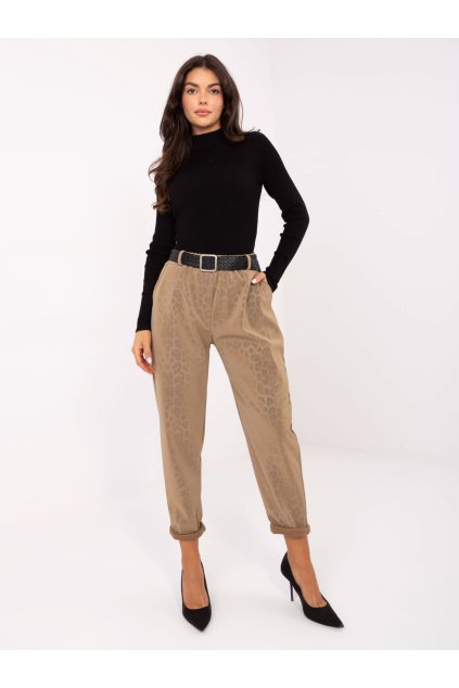 pol pl Camelowe spodnie z ekoskory w panterke 414290 1