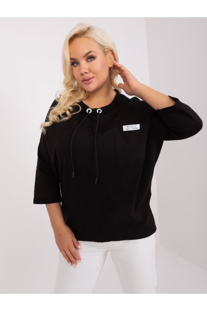 Delší halenka s kapsičkou plus size