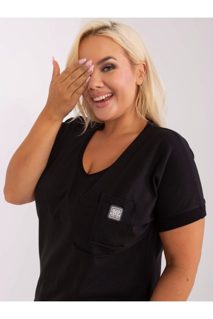 Dámské triko s výstřihem a kapsičkami plus size