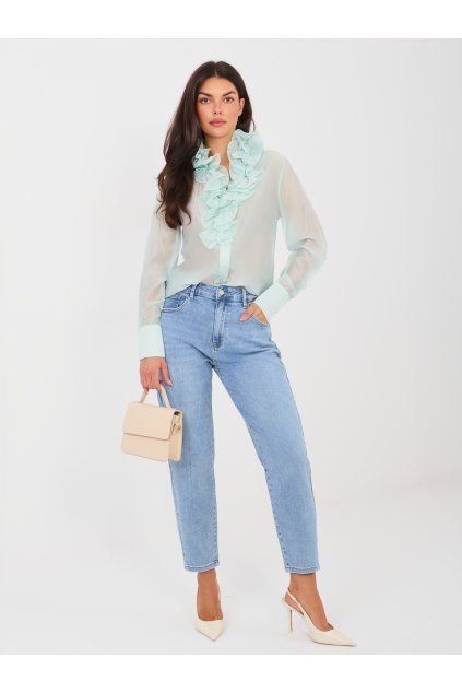 Světle modré džíny mom