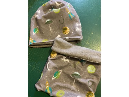 Vesmír - zimní set čepice a nákrčník