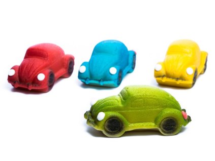 Auta „Brouk“ z marcipánu, 4 barvy