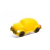 Žluté auto „Brouk“ z marcipánu