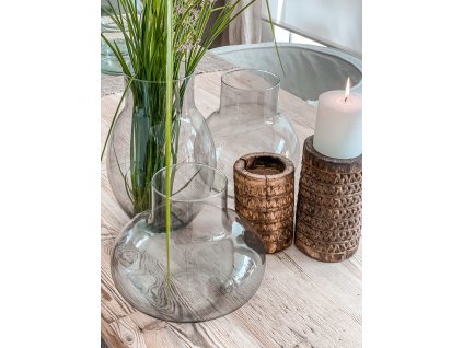 Váza z kouřového skla