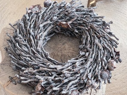 Věnec z datlové sušiny / bělený