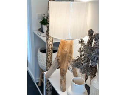 Lampa s teakovou nohou