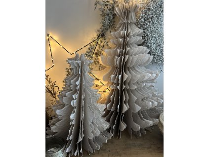 Papírmašový stromeček