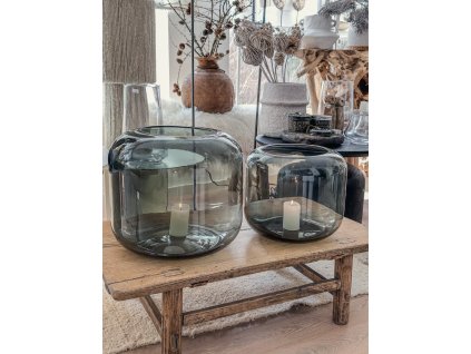 Svícen z kouřového skla