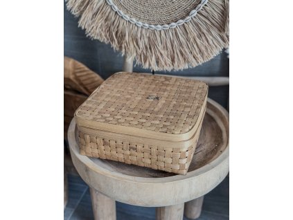 Hranatý košík s víkem