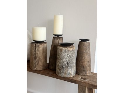 Teakový svícen z masivu